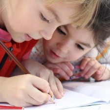 Eπιστροφή στο σχολείο και ψείρες: όσα πρέπει να ξέρετε